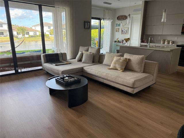 17507 SW 43rd St, Miramar, FL 33029