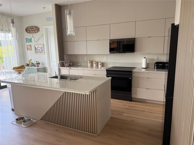 17507 SW 43rd St, Miramar, FL 33029