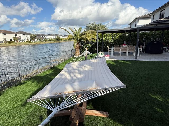 17507 SW 43rd St, Miramar, FL 33029