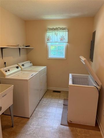 2370 Pine Valley Road, Powder Springs, GA 30127