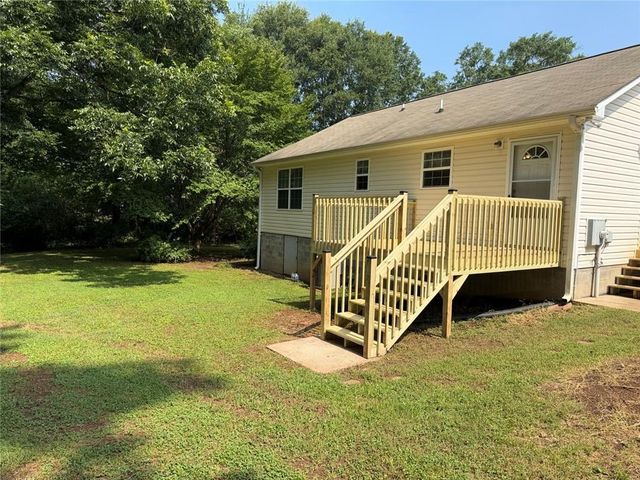 2370 Pine Valley Road, Powder Springs, GA 30127