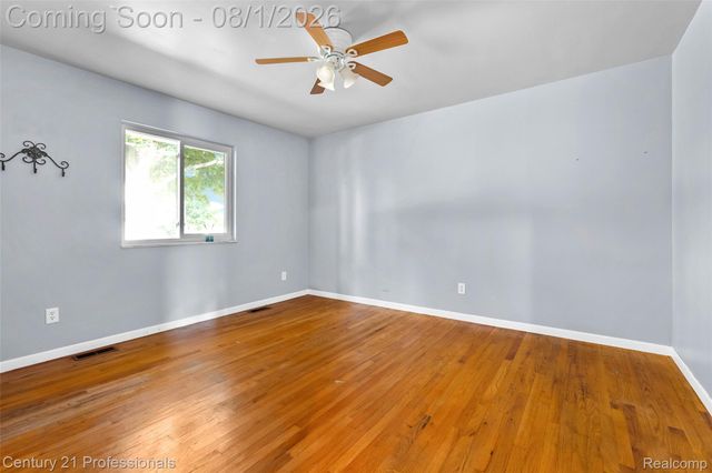 31991 STAMAN, Farmington Hills, MI 48336