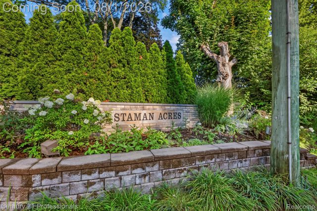 31991 STAMAN, Farmington Hills, MI 48336