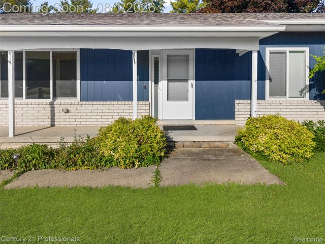 31991 STAMAN, Farmington Hills, MI 48336