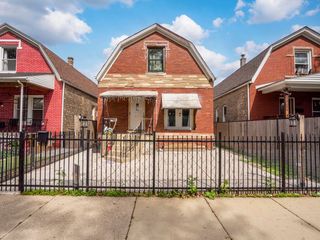 1133 N Kedvale Avenue, Chicago, IL 60651