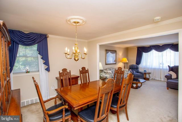 10213 KILBURN RD, Philadelphia, PA 19114