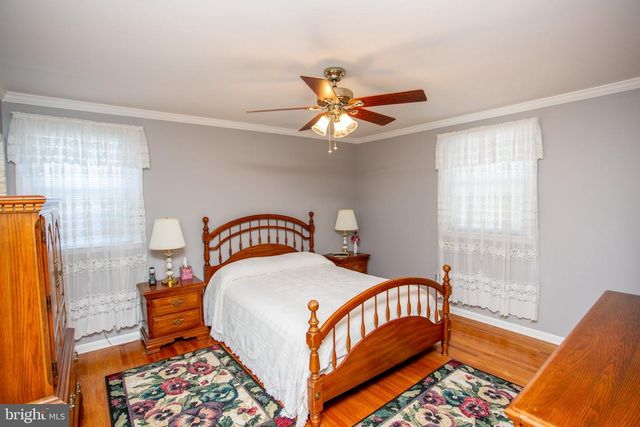 10213 KILBURN RD, Philadelphia, PA 19114