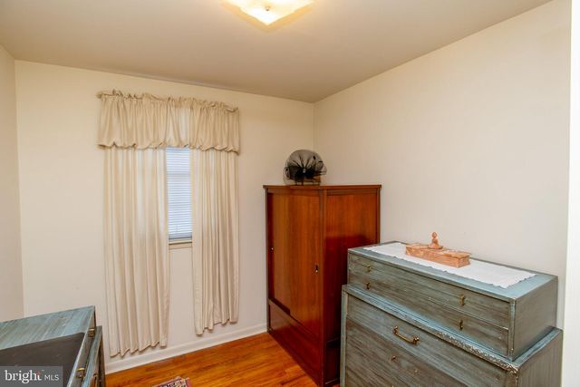10213 KILBURN RD, Philadelphia, PA 19114