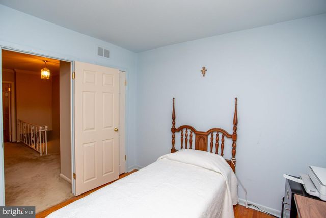 10213 KILBURN RD, Philadelphia, PA 19114