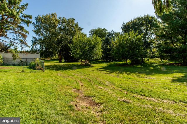 10213 KILBURN RD, Philadelphia, PA 19114