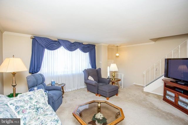 10213 KILBURN RD, Philadelphia, PA 19114