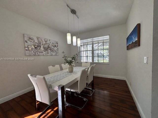 712 Tulip Cir, Weston, FL 33327