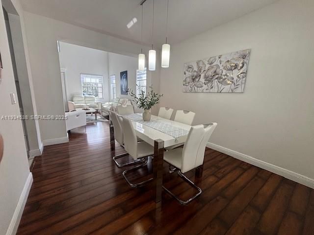 712 Tulip Cir, Weston, FL 33327