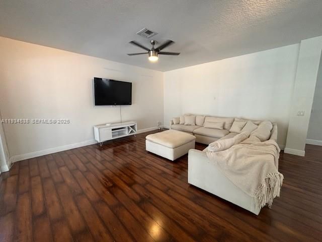 712 Tulip Cir, Weston, FL 33327