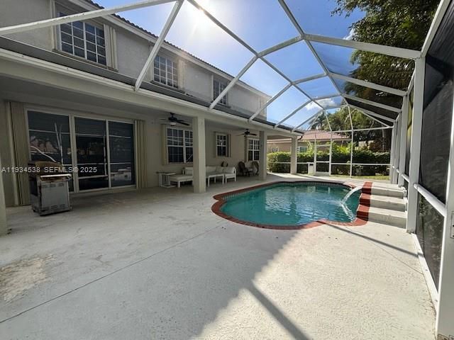 712 Tulip Cir, Weston, FL 33327