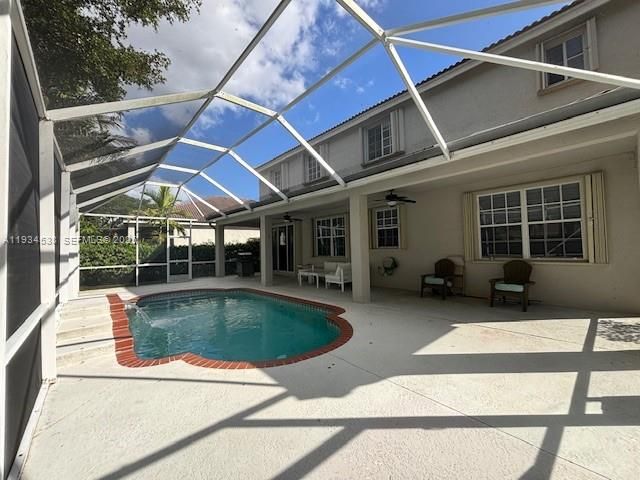 712 Tulip Cir, Weston, FL 33327