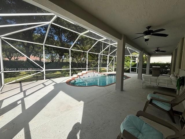 712 Tulip Cir, Weston, FL 33327