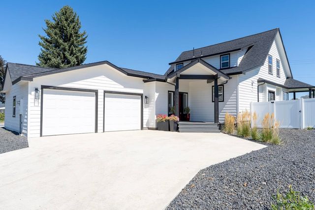 1922 N Donwood Ln, Greenacres, WA 99016 property photo