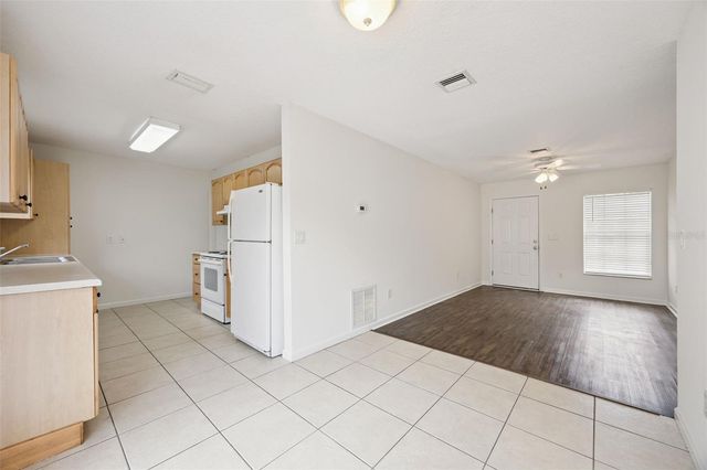 1105 N ROCKINGHAM AVENUE, Tavares, FL 32778