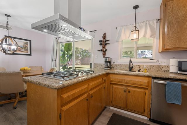 9116 Feather River Way, Sacramento, CA 95826
