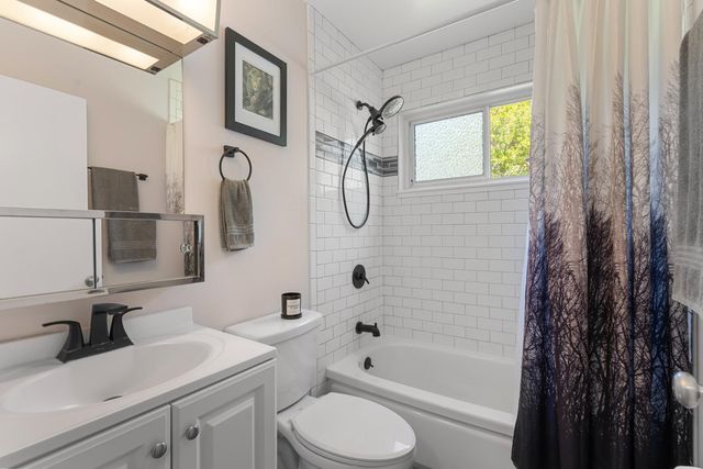 9116 Feather River Way, Sacramento, CA 95826