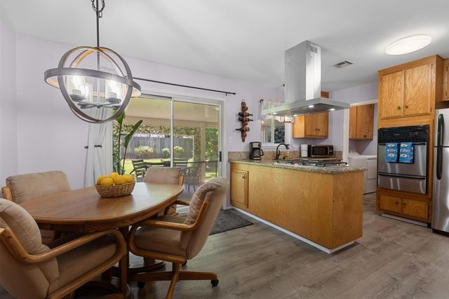 9116 Feather River Way, Sacramento, CA 95826