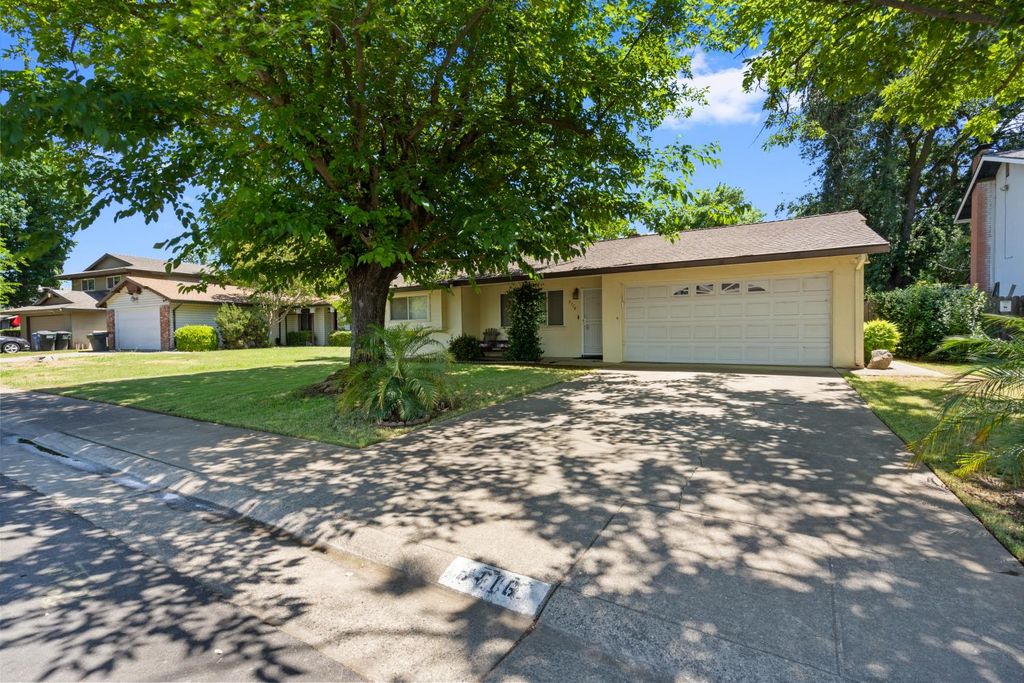 9116 Feather River Way, Sacramento, CA 95826