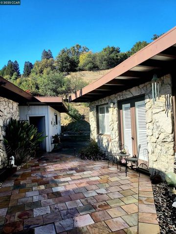 4900 John Muir Rd, Martinez, CA 94553