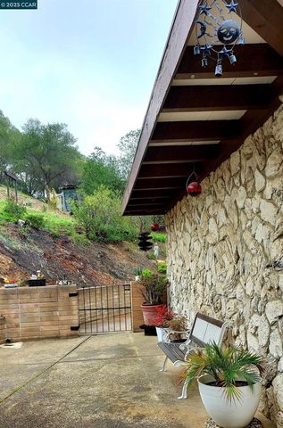 4900 John Muir Rd, Martinez, CA 94553