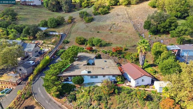 4900 John Muir Rd, Martinez, CA 94553