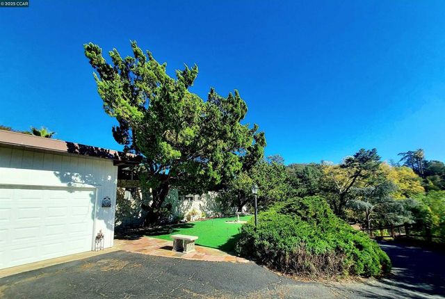 4900 John Muir Rd, Martinez, CA 94553