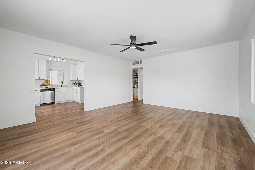 636 W Rio Salado Parkway, Mesa, AZ 85201 — photo 4