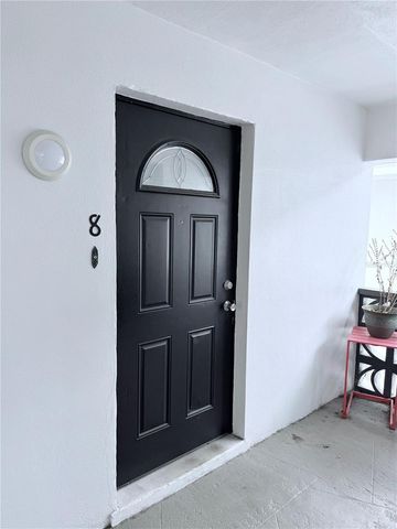 11705 3RD STREET E 8, Treasure Island, FL 33706