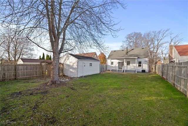 31 Rockdale Avenue, Boardman, OH 44512