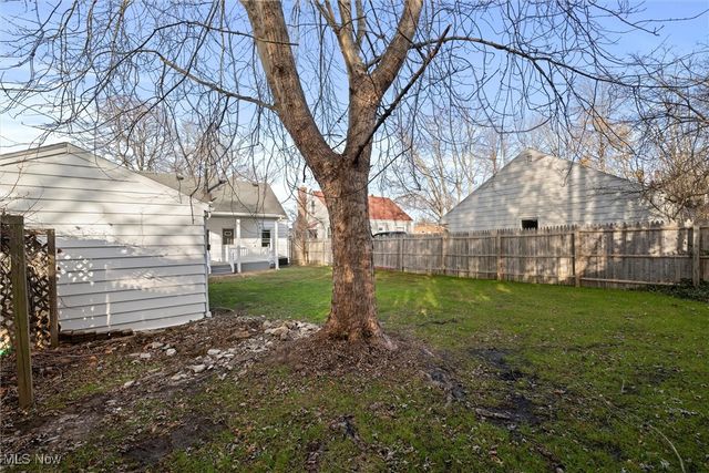 31 Rockdale Avenue, Boardman, OH 44512