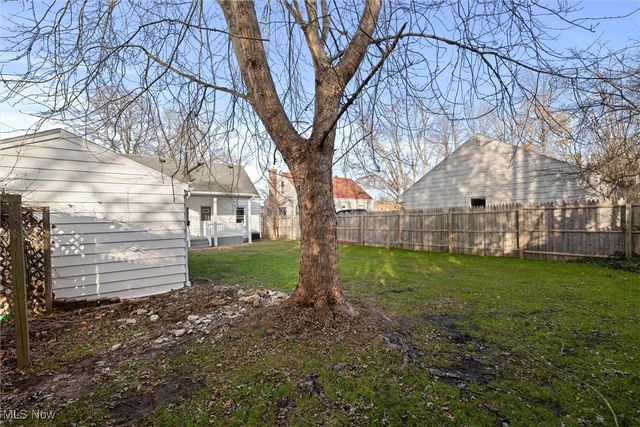 31 Rockdale Avenue, Boardman, OH 44512