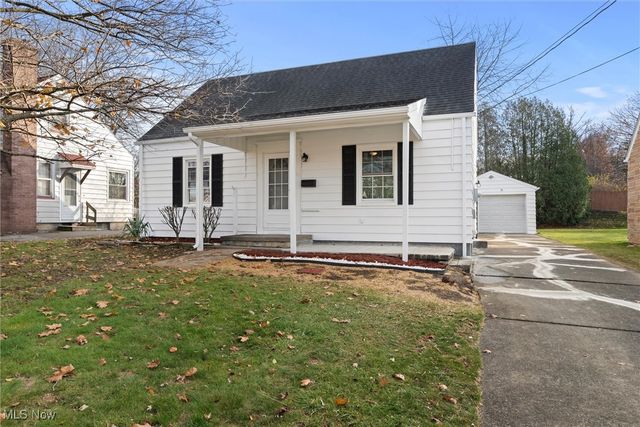 31 Rockdale Avenue, Boardman, OH 44512