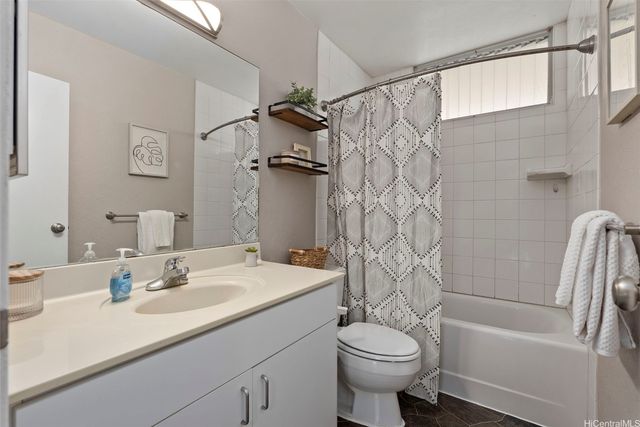 95-2039 Waikalani Place C202, Mililani, HI 96789