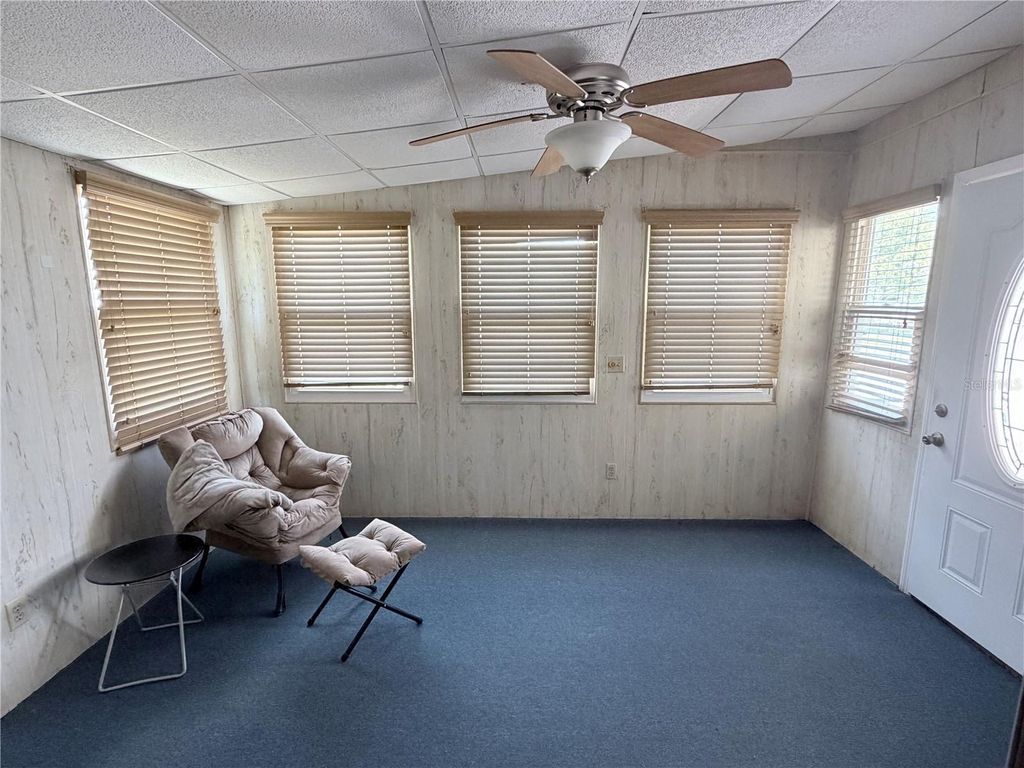 Image 3 of property listing at 1610 REYNOLDS ROAD 11, Lakeland, FL 33801