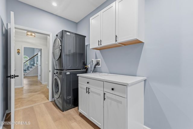 15 Russell Road, Freehold, NJ 07728