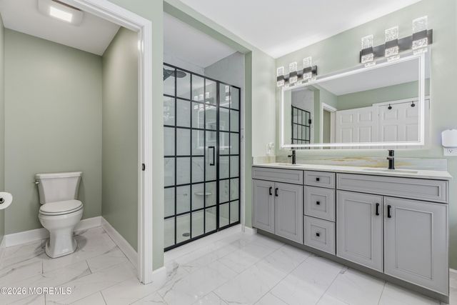15 Russell Road, Freehold, NJ 07728