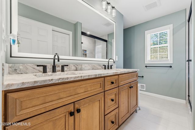 15 Russell Road, Freehold, NJ 07728