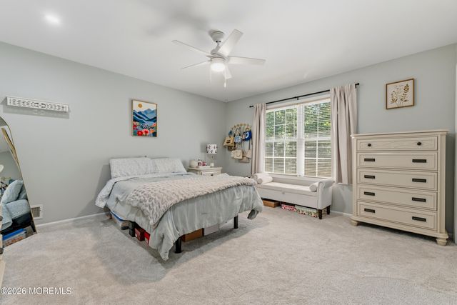 15 Russell Road, Freehold, NJ 07728