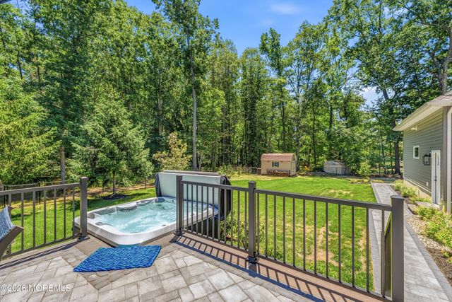 15 Russell Road, Freehold, NJ 07728
