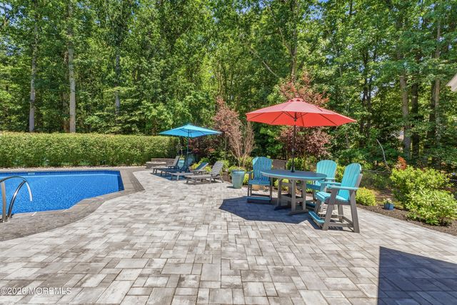15 Russell Road, Freehold, NJ 07728