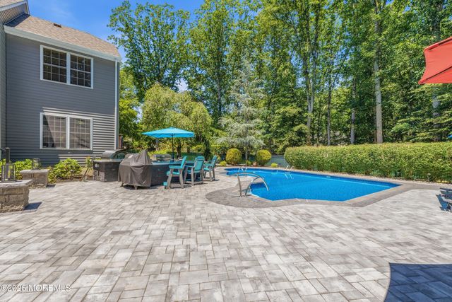 15 Russell Road, Freehold, NJ 07728