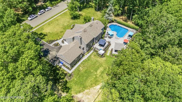 15 Russell Road, Freehold, NJ 07728