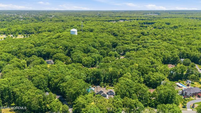 15 Russell Road, Freehold, NJ 07728