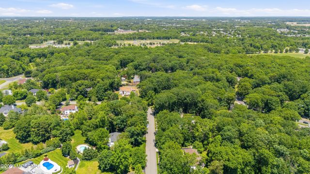 15 Russell Road, Freehold, NJ 07728