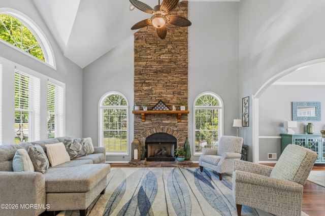 15 Russell Road, Freehold, NJ 07728